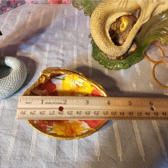 DECOUPAGE CLAM SHELL WITH FLOWERS - Picture 5 of 7